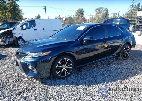 2020 Toyota Camry Se z USA, uszkodzony, nr VIN 4T1G11AK8LU947426